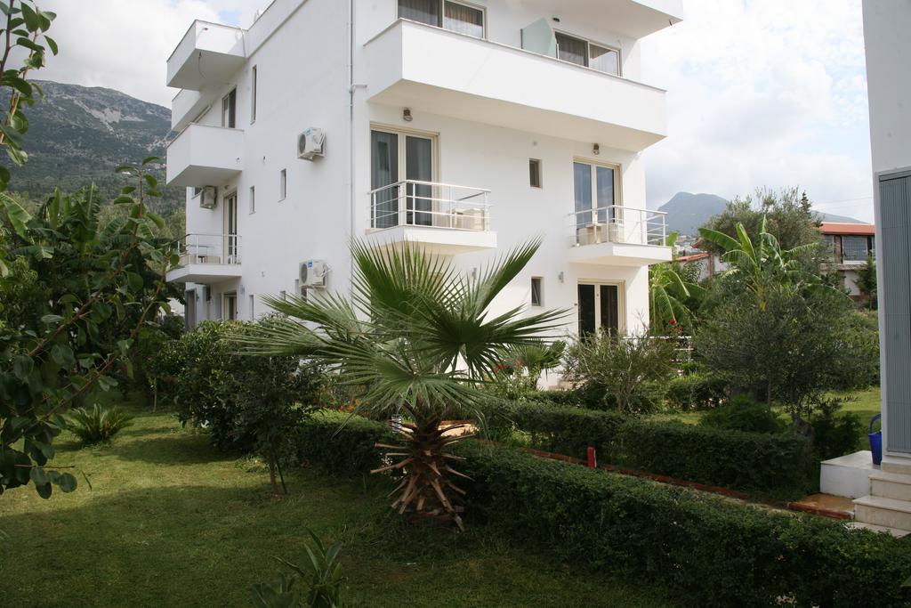 Hotel Ionian Dhërmi Exterior foto